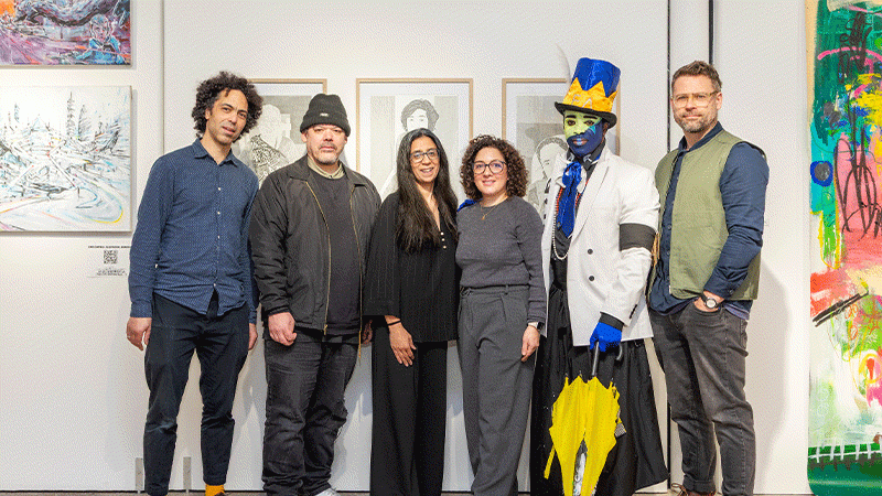 Alumni art exhibition group photo