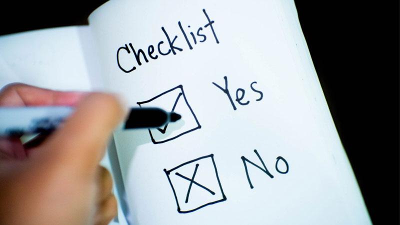 paper note with checklist