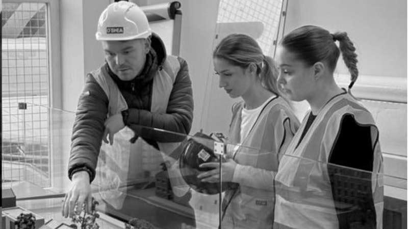 Students learning in Site Diary module