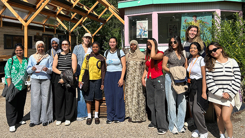 Sustainable Global Experience Amsterdam trip group photo