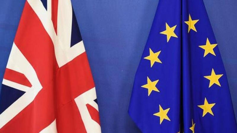 UK and EU flag next to each other