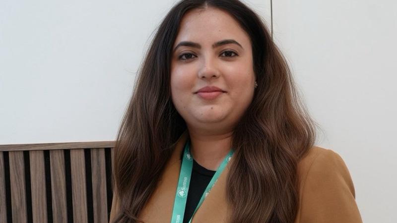Rukhsar Askari wearing a Sutton lanyard