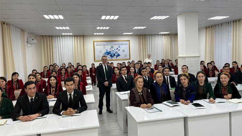 Professor Linn and Dr Bezborodova with staff and students at Seyitnazar Seydi State Pedagogical Institute in Turkmenabat