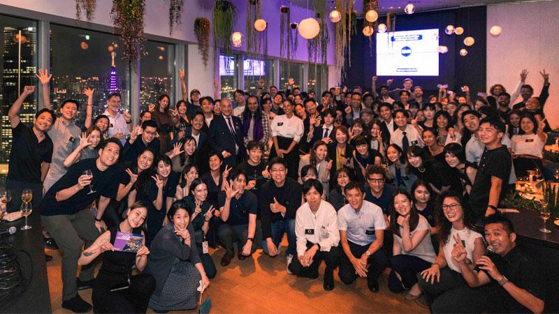 Group photo of attendees at Tokyo alumni event