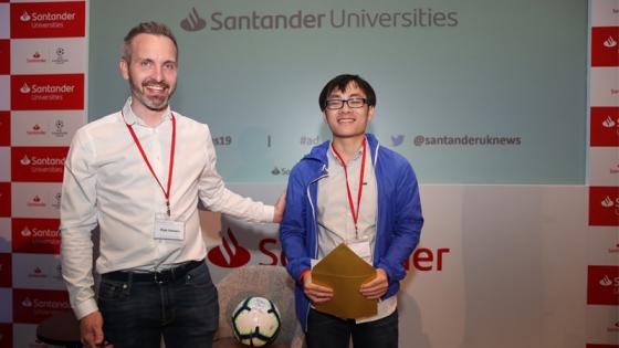 Director_of_Santander_Universities_with_student