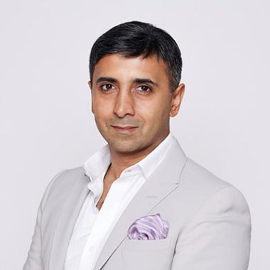 Tej Lalvani, Chief Executive Officer, Vitabiotics, and Visiting Professor, University of Westminster (Business Studies BA, 1996, and Honorary Doctor of Letters, 2021)