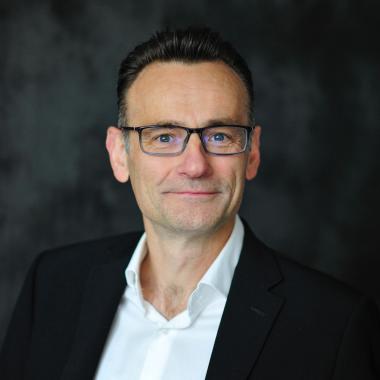 Head and shoulders image of Paul Carless's profile photo