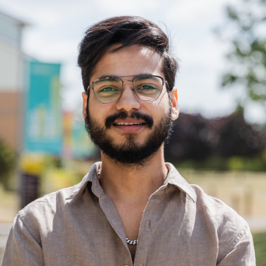 Head and shoulders image of Divanshu Airan 