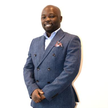Head and shoulders image of Abolade Oyewole