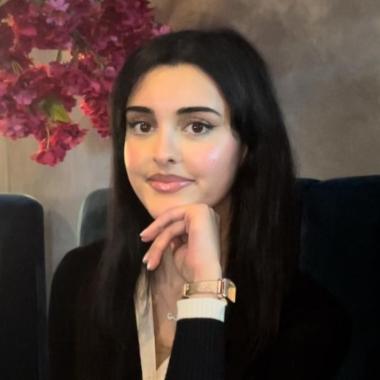 Head and shoulders image of Alisha Khan