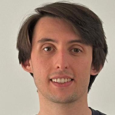 Head and shoulders image of Guy, Oliver