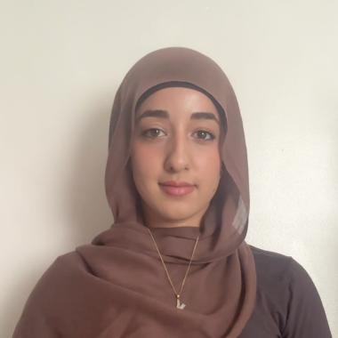 Head and shoulder Image of Rania El-Asri